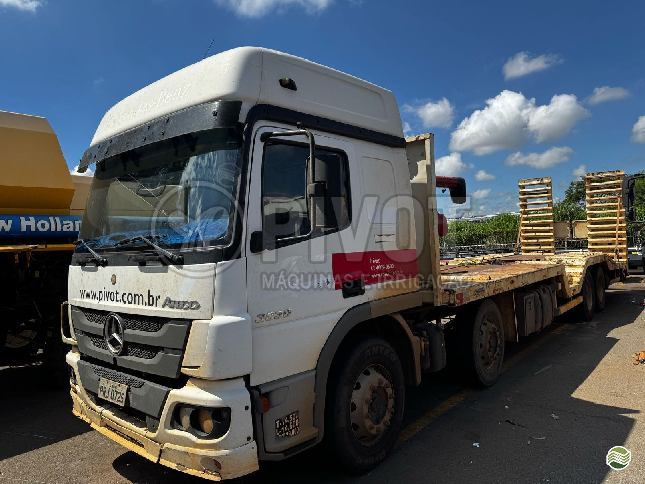 CAMINHAO MERCEDES-BENZ MB 3030 Pivot Máquinas - Case  GOIANIA GOIAS GO